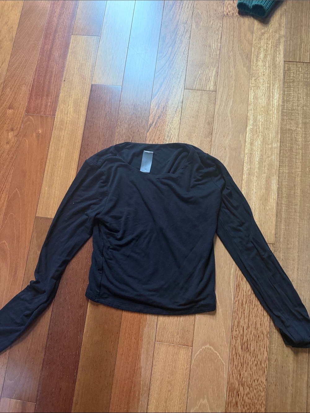 Women's Black Long-Sleeve Crew Top